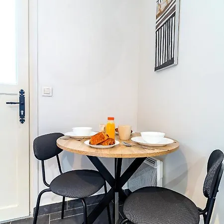 Equipe A 5 Minutes De Paris - * Montreuil (Seine-Saint-Denis)
